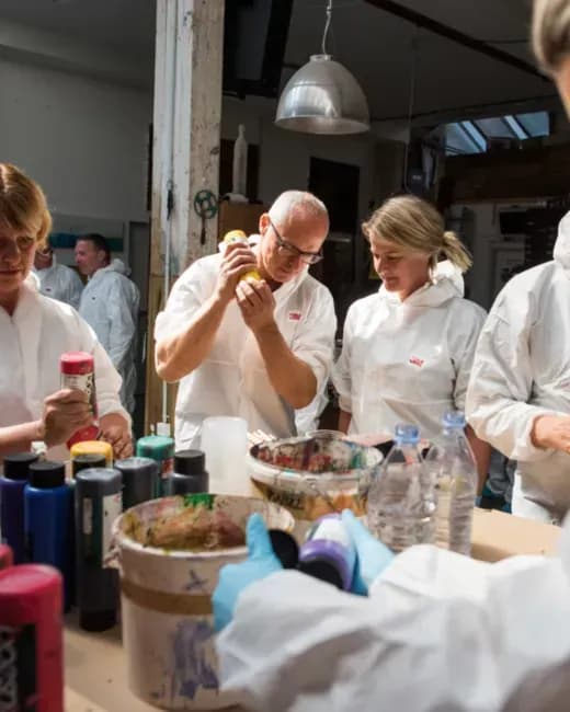 Teamevent mit Action Painting in der Schweiz buchen